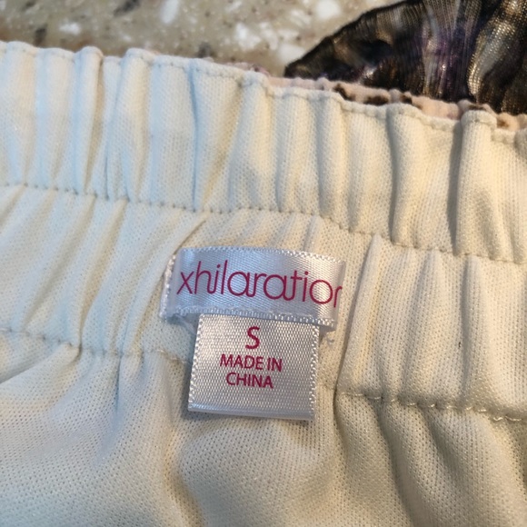 Adorable, Gently loved skirt! - Picture 2 of 4